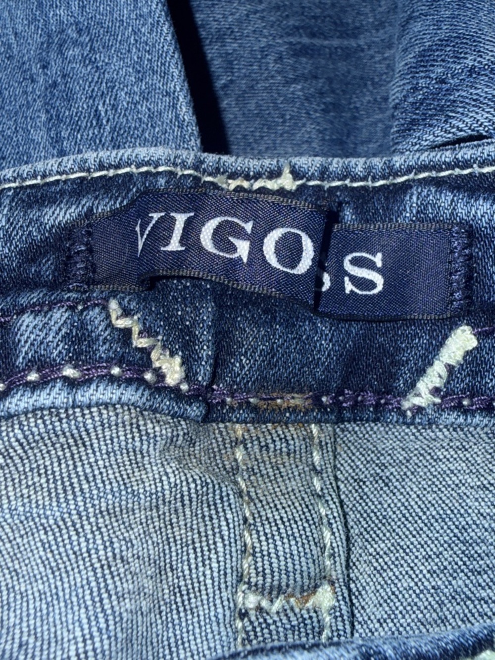 Vigoss Women's Medium Blue Bootcut Jeans with Embroidered Back Pocket - Picture 4 of 7